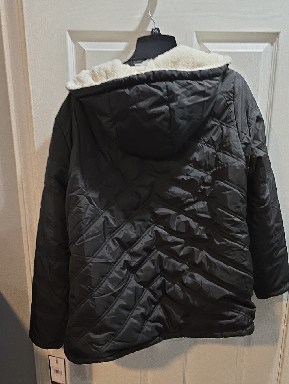 Free Country Black Quilted Hooded Jacket with Cream Sherpa Lining - Picture 8 of 13